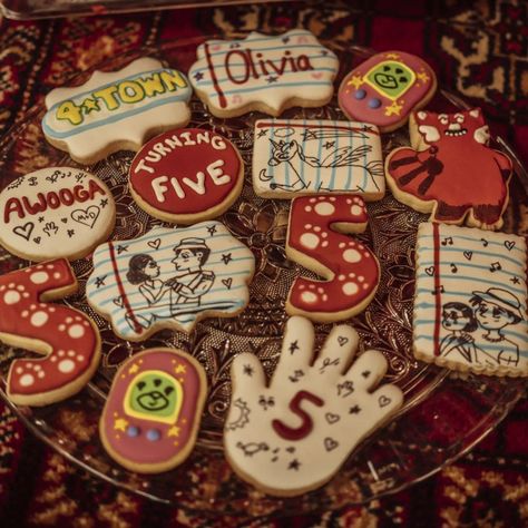 Turning Red cookies Turning Red Cookies Decorated, Turning Red Cookies, Turning Red Birthday Party, Red Cookies, Red Desserts, Red Birthday Party, Red Birthday, Panda Party, Turning Red