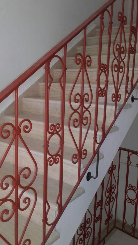 Wrought Iron Staircase Railing, Iron Handrails For Stairs, Balcony Glass Railing Design, Stairs Rails, Glass Railing Design, درابزين السلم, Latest Door Designs, Steel Railing Design, Exterior Door Designs