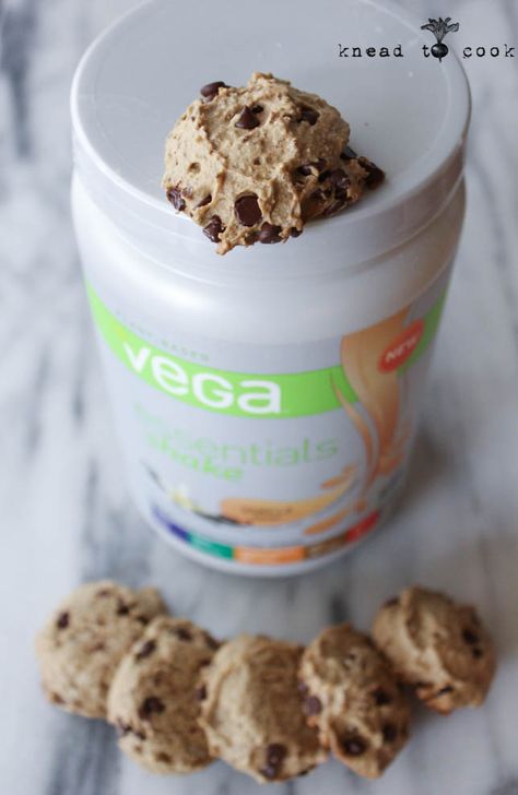 Vega Protein Recipes, Protein Chocolate Chip Cookies, Chocolate Chip Cookies Vegan, Protein Chocolate, Cookies Vegan, Protein Powder Recipes, Powder Recipe, Protein Recipes, Optimum Nutrition