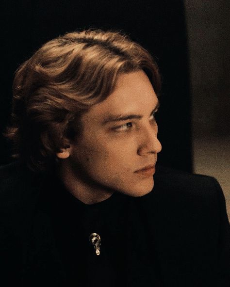 Cody Fern Rare, Cody Fern Aesthetic, Michael Langdon Wallpaper, Michael Langdon Aesthetic, Cody Fern Ahs, Lucjusz Malfoy, American Horror Story Aesthetic, Michael Langdon, Fern Michaels