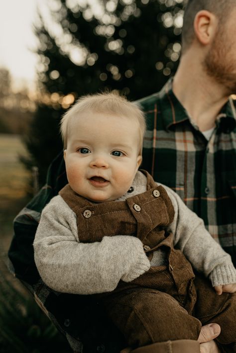 Family Christmas Photos 2020 | Home On Oak Baby Christmas Family Photos, Christmas Tree Farm Baby Pictures, Family Of Four Christmas Pictures, Christmas Tree Farm Photo Shoot Baby, Baby Christmas Tree Farm Pictures, Farm Baby Photoshoot, Family Christmas Photos With Baby, Christmas Tree Farm Photo Shoot Family, Diy Family Christmas Photos