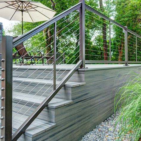 Cable Railing Deck, Stainless Steel Cable Railing, Garden Railings, Deck Railing Design, Cable Railing Systems, Railings Outdoor, Exterior Stairs, Steel Railing, Cable Railing