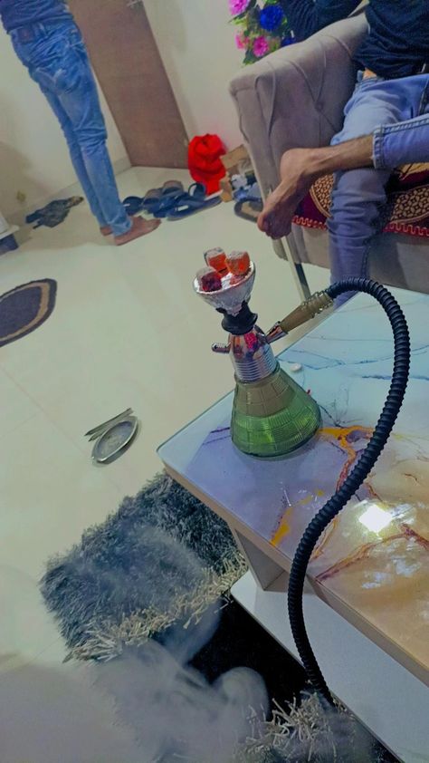 Huka Snap, Hukkah Lover Snapchat Video, Hukka Snap, Holi Snap, Hukkah Lover Snapchat, Hukkah Lover, Black Mask Aesthetic, Happy Holi Photo, Daaru Party Pic