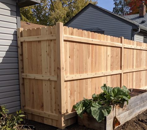 Fence Makeover, Dog Ear Fence, Redwood Fence, Yard Fence, Backyard Fence, Construction Diy, Interior View, Front Yard Fence, Cedar Fence