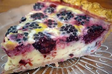 This Blackberry Pie is made with sour cream.  Lip smacking good!! Blackberry Custard Pie, Heavenly Pie, Blackberry Custard, Blackberry Cobbler Recipe, Custard Pie Recipe, Blackberry Picking, Blackberry Pie, Pie Slice, Brownie Desserts