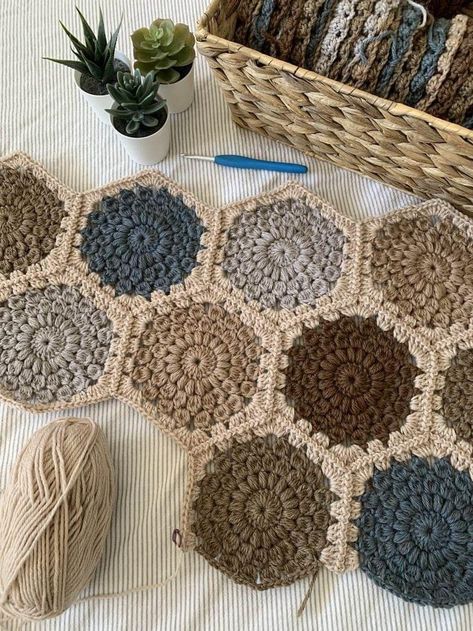 Earthy Tones Crochet Blanket, Afghan Crochet Granny Square, Grandma Squares Crochet, Granny Square Crochet Blanket Free Pattern, Square Knitted Blanket, Crochet Blanket Patterns Square, Large Crochet Granny Square, Beginner Friendly Crochet Blanket, Granny Hexagon Blanket