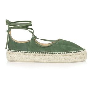 Olive-green espadrilles by Topshop Tie Up Espadrilles, Green Espadrilles, Simple Summer Outfits, All About Shoes, Fabulous Shoes, Trendy Shoes, Sandals Summer, What If, Summer Shoes