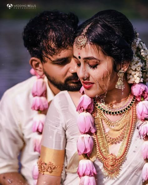 This Couple Got Drenched in Water After Pheras for a Fun & Sensuous Shoot! | ShaadiSaga Preshoot Ideas, Sacred Ceremony, Kerala Wedding Photography, Indian Wedding Photography Couples, Indian Wedding Couple Photography, Marriage Photos, Indian Wedding Couple, Wedding Couple Photos, Indian Wedding Photography Poses