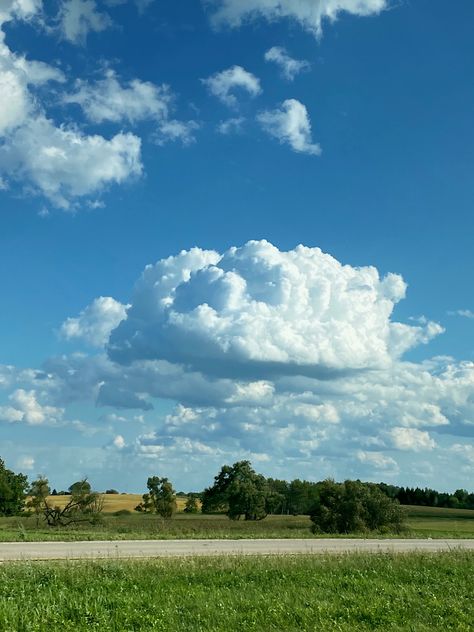 Fluffy Clouds Aesthetic, Clouds Aesthetic Wallpaper, Wallpaper Clouds, Sky Photoshop, Cloud Type, Clouds Aesthetic, Clouds Wallpaper, Cumulus Clouds, Background Nature