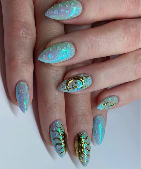 Summer Celestial Nails, Jupiter Nails, Nail Art Crystals, Sun Inspired Nails, Sun And Moon Nails Acrylic, Sun And Moon Acrylic Nails, Astral Nails, Iridescent Nail Art, Nails Sun And Moon