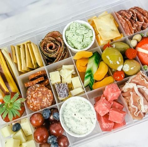 On-the-Go Gourmet: Travel Charcuterie Board Ideas - Snackle Box Ideas Healthy, Tackle Box Charcuterie, Tackle Box Snacks, Travel Charcuterie Board, Snackle Box Ideas For Adults, Travel Charcuterie, Snackle Box Ideas, Fancy Appetizer Recipes, Snackle Box