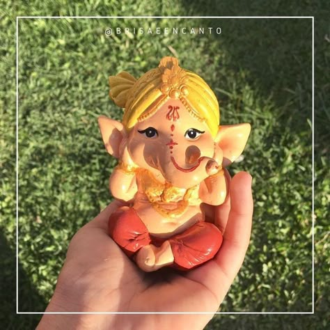 Lord Images, Clay Ganesha, Handmade Rakhi Designs, Ganesha Drawing, Ganpati Decoration At Home, Baby Ganesha, Ganpati Decoration Design, Diy Birthday Gifts For Friends, Diwali Diy