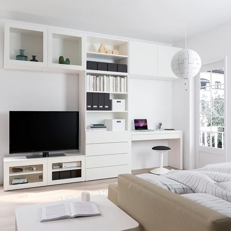 Parete attrezzata IKEA: 12 ispirazioni per un soggiorno stiloso Living Room Media Storage, Fresh Living Room, Ikea Living Room, Ikea Bedroom, Ikea Besta, Front Rooms, Media Storage, Elegant Living Room, Elegant Living