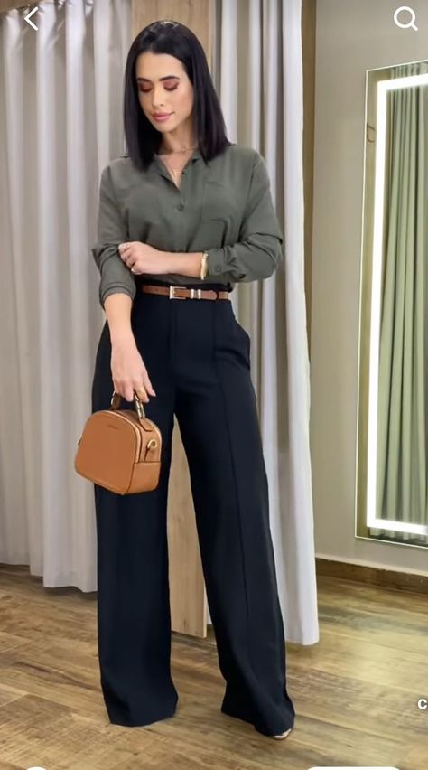 Wide Leg Pants Outfit, Look Office, Getting Bored, Business Casual Outfits For Work, Pants Women Fashion, Everyday Fashion Outfits, Classy Work Outfits, Trendy Fall Outfits, Stylish Work Outfits