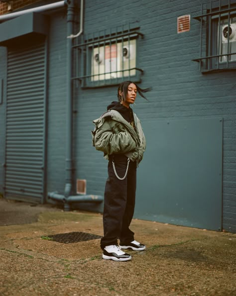 Vicky Grout D&AD Street/Docu/editorial Streetwear Photoshoot Ideas, Vicky Grout, Streetwear Poses, Urban Photography Portrait, Street Fashion Photoshoot, Streetwear Photoshoot, Mens Photoshoot Poses, Creative Photoshoot Ideas, Street Portrait