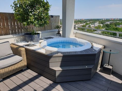 Lay-z spa Lay Z Spa Garden Ideas, Lazy Spa Garden Ideas, Lazy Spa, Summer House Interiors, Dream Garden Backyards, Hot Tub Surround, Piscina Intex, Hot Tub Patio, Diy Hot Tub