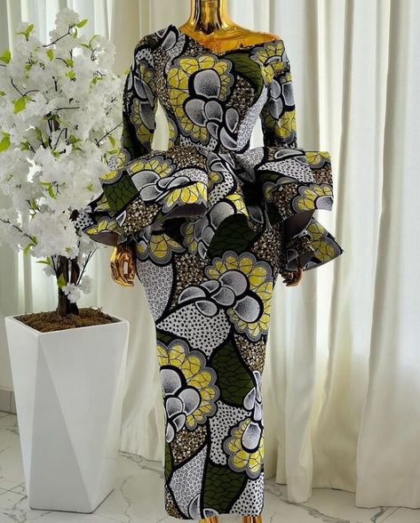 Best Ankara Styles Tops Ankara, Ankara Skirt And Blouse Styles, Ankara Dress Designs, African Blouses, Ankara Long Gown Styles, African Tops, Ankara Skirt And Blouse, African Skirts, Ankara Gown Styles