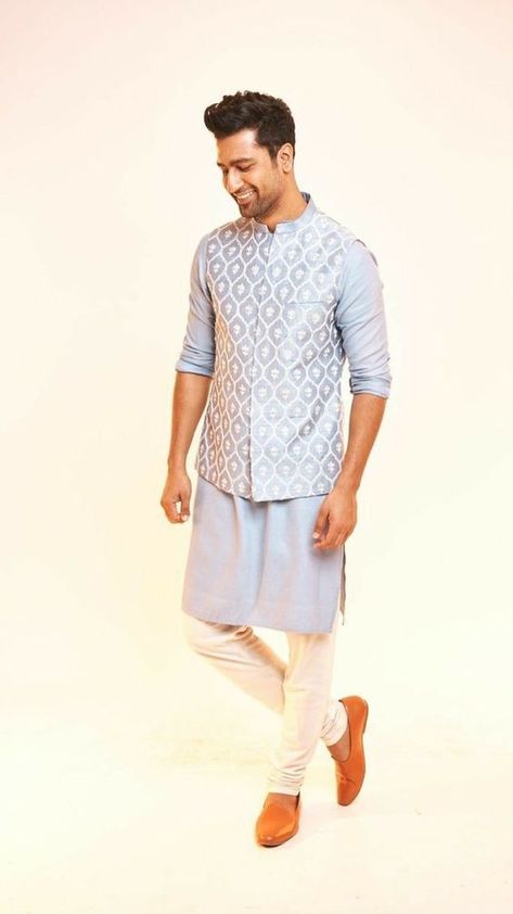 Classy Pastel Outfits For Grooms To Rock Their Wedding Look Indian Mens Clothing, Traditional Indian Mens Clothing, India Fashion Men, Indian Wedding Suits Men, Shaadi Outfits, Pajama Men, Indian Wedding Clothes For Men, Wedding Dresses Men, Mens Indian Wear