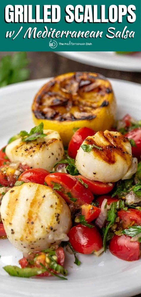 Scallops Dinner, Grilled Scallops Recipe, Mediterranean Tomato, Mediterranean Recipes Healthy, Scallops Recipe, Mediterranean Diet Recipes Dinners, Grilled Scallops, Mediterranean Diet Meal Plan, Easy Mediterranean Diet Recipes