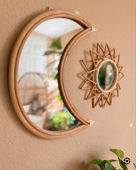 Sun Mirror Wall Decor Bedroom, Sun And Moon Mirror Wall Decor, Sun Bedroom Decor, Sun Moon And Stars Bedroom Ideas, Sun And Moon Bedroom Aesthetic, Sun And Moon Themed Room, Moon And Sun Bedroom Ideas, Sun And Moon Bedroom Theme, Sun And Moon Wall Decor