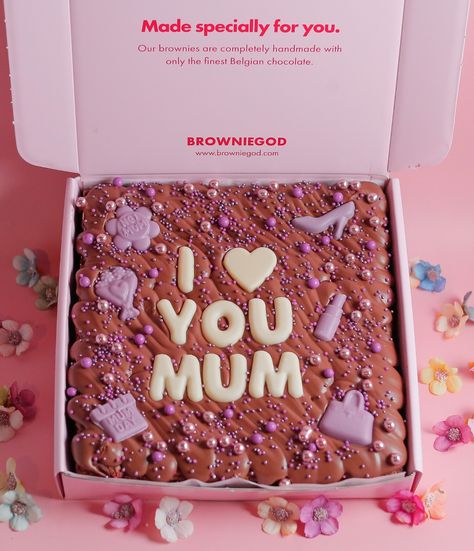 There's no better way to say how much you love mum than some delicious brownies! 🤭🌸 Nutella Brownies, Nutella Spread, Chocolate Hampers, Delicious Brownies, Chocolate Nutella, Peanut Butter Brownies, Cake Business, Raspberry Cheesecake, Personalized Mother's Day Gifts