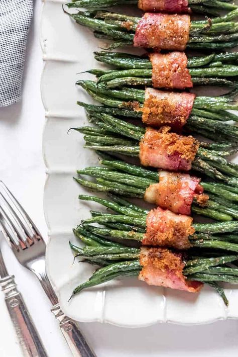 Greenbeans Bacon, Thanksgiving Sidedish, Easy Green Bean Recipes, Green Bean Bundles, Bacon Wrapped Green Beans, Traditional Green Bean Casserole, Easy Green Beans, French Green Beans, Stuffing Recipes For Thanksgiving