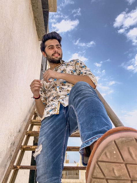 Terrace Photoshoot Ideas Men, Photoshoot On Terrace, Terrace Picture Poses, Terrace Photo Poses, Terrace Photoshoot Ideas, Terrace Photo, Shirt Photoshoot, Rooftop Photoshoot, Mens Photoshoot