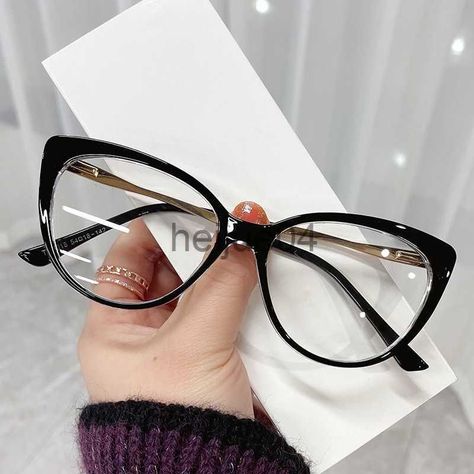 none Aesthetic Glasses, Glasses Woman, Classy Glasses, Fancy Glasses, Glasses Inspiration, Retro Eyeglasses, Glasses Fashion Women, Cat Eye Glasses Frames, Retro Brand