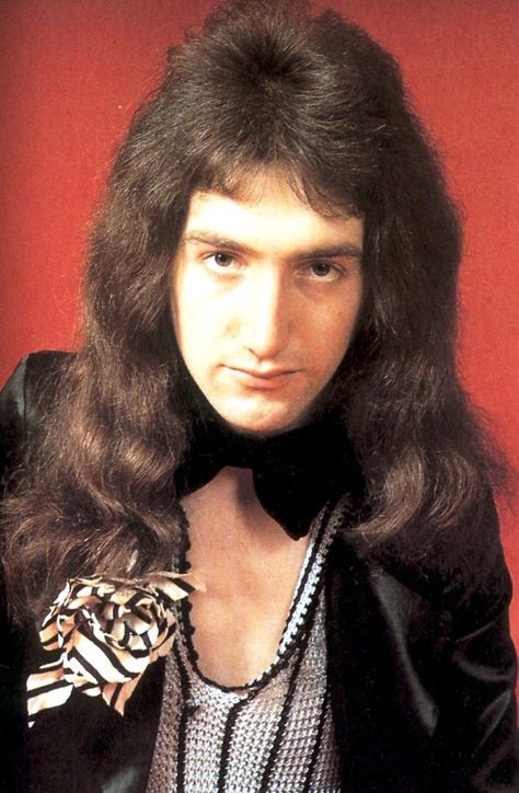 John Deacon – 1973 photo by Michael Putland queenphotos.wordpress.com Richard Deacon, Creme Puff, Freddy Mercury, Roger Taylor, Queen Freddie Mercury, Queen Pictures, John Richard, John Deacon, Brian May