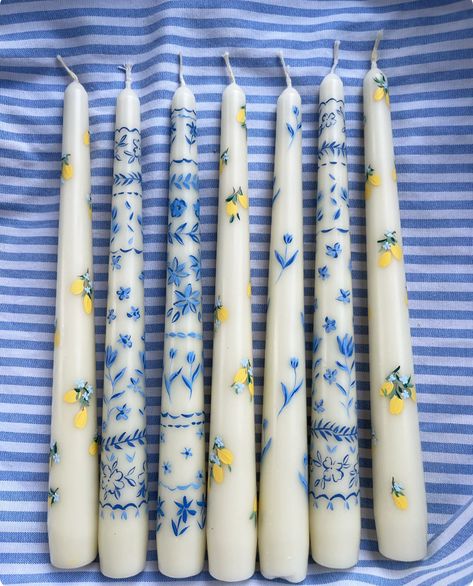 Painting Candle Sticks, Hand Painted Candles Diy, Diy Painting Candles, Candle Painting Ideas, Candles Painting, Candle Painting, Handmade Candles Diy, Christmas Candles Diy, Painted Candlesticks