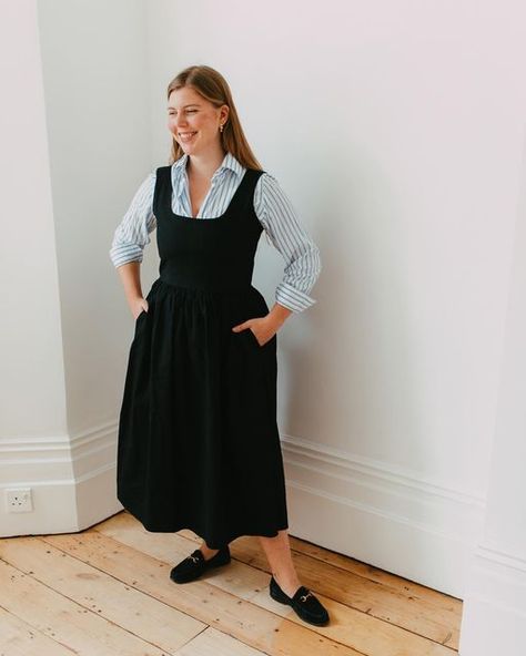 Coco Conran on Instagram: "I have been wearing this Black Linen Sleeveless Lily dress a lot recently, it has become a real staple of my wardrobe. I like to wear it on its own with some sandals when it’s hot and on the cooler summer days I will wear it with a light shirt underneath, here wearing my favourite @speciale324 shirt 🤍💙🤍💙🤍" Sleeveless Shirt Dress Outfit, Sleeveless Dress With Shirt Underneath, Dress With Shirt Underneath, Dress With Shirt, Lily Dress, Shirt Dress Outfit, Sleeveless Shirt Dress, My Wardrobe, Black Linen