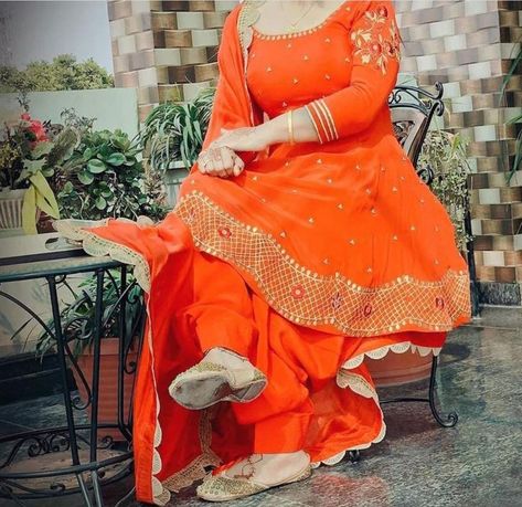 Orange Punjabi Suit, Suit Colour Combination, Salwar Suit Neck Designs, Punjabi Dress Design, Punjabi Suits Party Wear, Punjabi Suits Designer Boutique, Embroidery Suits Punjabi, Suits Punjabi, Punjabi Fashion