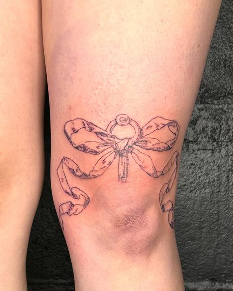 🎀cutest big bow for Sam🎀 • We tried to plan this tattoo for like 5-6 months and I'm glad you got to claim it. This bow was made for your knee I'm sure of it. Ty ty Ty for coming to see me last month ! • #tattooartist #bloomingtonindiana #indianatattooartist Bow Above Knee Tattoo, American Traditional Bow Tattoo, Bow Knee Tattoo, Traditional Bow, Bow Tattoo, Knee Tattoo, March 7, Big Bow, American Traditional