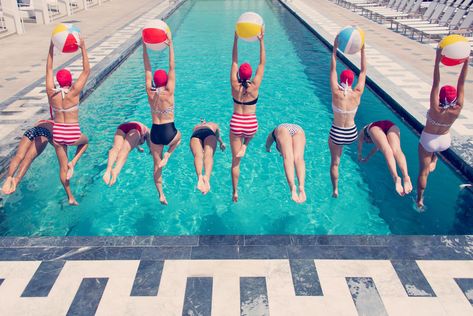 Pool Time Andreas Gursky, Instagram Contest, Beach Balls, Gray Malin, Diane Arbus, Synchronized Swimming, Adventure Lifestyle, Flattering Swimsuits, Jolie Photo