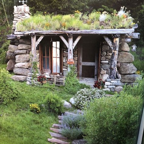 Montana Fishing Cabin by Miller Architects Stone Cabin, Casa Hobbit, Fishing Cabin, Earth Sheltered, Stone Cottages, A Small House, Rustic Stone, Hobbit House, Earth Homes