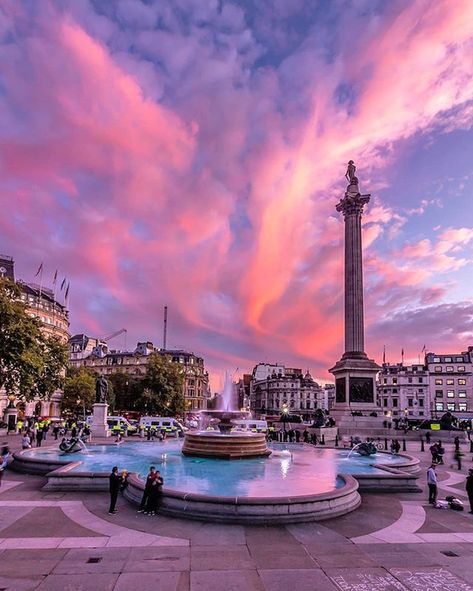 London Trafalgar Square, Trafalgar Square London Aesthetic, Trafalgar Square Aesthetic, Trafalgar Square London, London 2023, Salisbury Cathedral, London Dreams, Balloon Pictures, London Trip