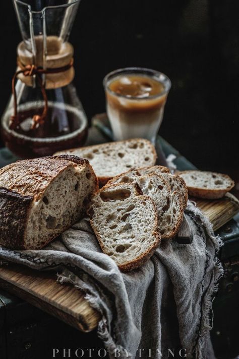 Sourdough Bread Aesthetic, Bread Aesthetic, Baking Photography, Moody Food Photography, Dark Food Photography, Loaf Of Bread, Food Drink Photography, Healthy Snacks Easy, Food Photography Styling