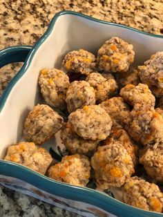 Easy Sausage Balls Recipes, Red Lobster Biscuit Mix, Cream Cheese Sausage Balls, Red Lobster Biscuits, Sausage Balls Recipe, Best Sausage, Sausage Dishes, Sausage Balls, Biscuit Mix