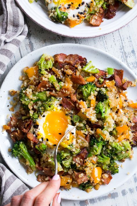 This breakfast fried cauliflower rice is savory, filling, and ridiculously tasty!  It's packed with veggies, bacon, seasoned just right, and topped with perfectly cooked eggs.  This breakfast anytime meal is also Paleo, Whole30, low carb and keto friendly! Paleo Cauliflower Fried Rice, Paleo Rice, Paleo Running Momma, Cauliflower Fried, Whole30 Keto, Clean Eating Recipes For Dinner, Clean Eating For Beginners, Diner Recept, Cauliflower Fried Rice