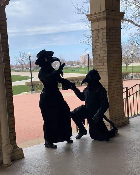 Plauge Doctor Couples Costume, Plague Doctor Couple Costume, Plague Doctor Couple, Plauge Doctors, 2022 Costumes, Doctor Plague, Plague Doctor Costume, Plague Doctors, Scp 049