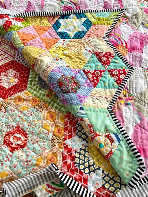 Smitten Epp Quilt, Smitten Quilt Pattern, Smitten Quilt, Big Stitch Hand Quilting, Epp Quilt, Jen Kingwell, Sweet Sunday, Pieced Quilts, Charm Quilt