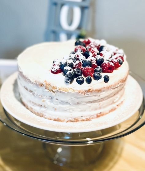 Very Berry Chantilly Cake Made Gluten Free Berry Chantilly Cake, Chantilly Cake, Easy Gluten Free Desserts, White Cake Recipe, Frosting Tips, Berry Jam, Very Berry, Fruit Jam, Vanilla Frosting