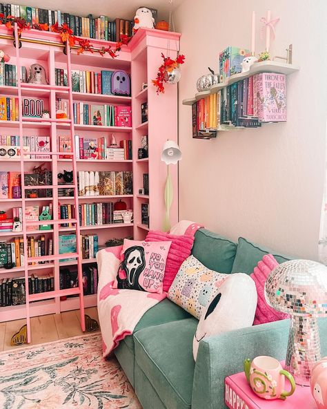 Girly Library Room, Pink Home Library, Pink Library Aesthetic, Girly Library, Book Nook Aesthetic, Library Craft Room, Pink Studio Apartment, Bright Office Decor, Whimsical Library