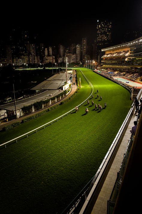 HK - Happy Valley Racecourse Macau Travel, Holiday China, Race Course, Horse Riding Tips, Thoroughbred Horse Racing, Enter The Dragon, Horse Race, Hong Kong Travel, Happy Valley