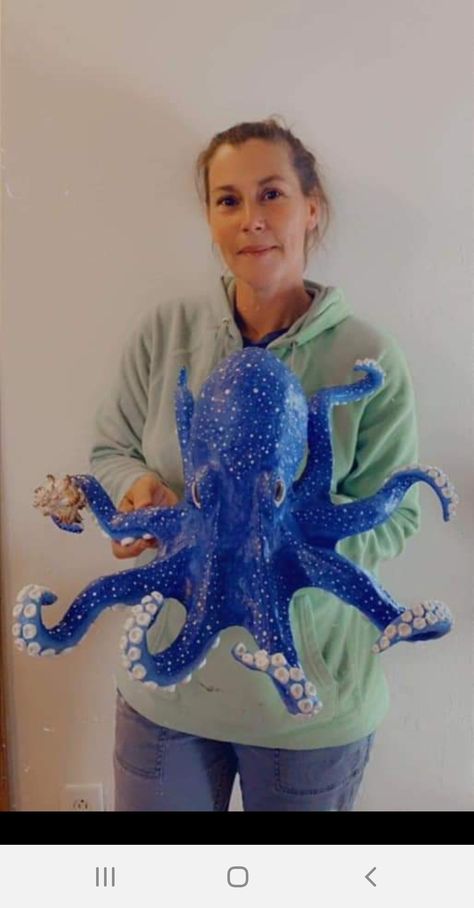 Papier Mache Octopus, Paper Mache Octopus Diy, Paper Mache Fish Diy, Paper Mache Jellyfish, Paper Mache Sea Creatures, Paper Mache Sculpture Diy, Cardboard Sea Creatures, Paper Mache Mermaid, Paper Mache Octopus