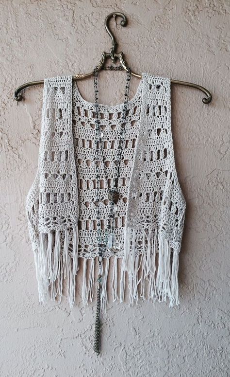 Bohemian Coachella, Waistcoat Pattern, Gilet Kimono, Fringe Crochet, Crochet Wearables, Gilet Crochet, Black Crochet Dress, Boho Vest, Crochet Vest Pattern