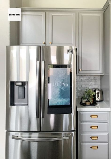 ​Samsung’s large capacity refrigerator offers a modern design that elevates any kitchen. Click to shop the latest models! Samsung Family Hub Fridge, Samsung Family Hub Refrigerator, Samsung Smart Fridge, Family Hub Refrigerator, Smart Fridge, Refrigerator Brands, Samsung Fridge, Prep Meals, Family Hub