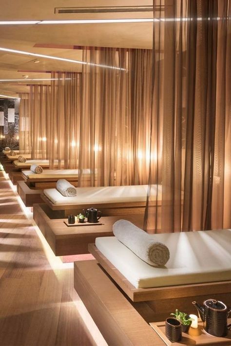 Massage And Spa Design, Small Spa Design, Spa Business Decor, Massage Spa Design, Spa Massage Room Design, Beauty Spa Interior Design, Spa Ideas Business, Luxury Spa Aesthetic, Spa Beds