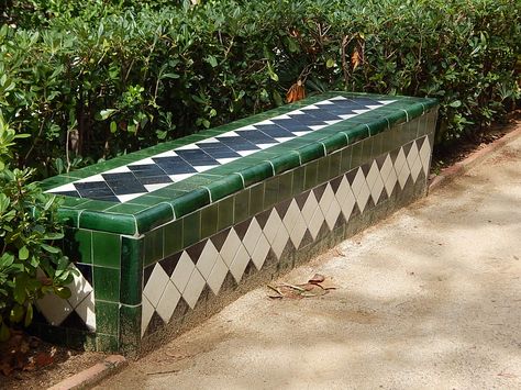 A nicely tiled bench in #Barcelona Tile Bench Seat, Tile Bench Diy, Tile Outdoor Bench, Tiled Bench Seat Outdoor, Tiled Bench, Tile Bench, Small House Hacks, Green Garden Bench, Modern Wall Tiles