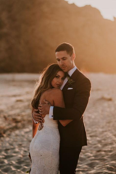 Lauren & Dave — Tessa Tadlock | Santa Barbara Wedding Photographer Beach Elopement Pictures, Edgy Elopement, Wedding Pictures Beach, Elopement Portraits, Beach Wedding Pics, Boho Couple, Big Sur Elopement, Sunset Elopement, Sunset Wedding Photos